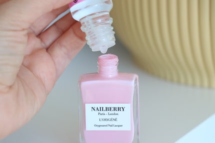 Après quelques gouttes, « In Love » de Nailberry est comme neuf.
