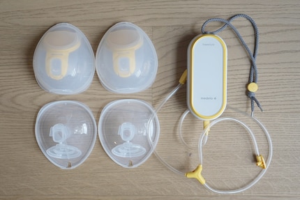 With the Medela Freestyle Hands-free, you also carry a constantly humming control unit around with you.