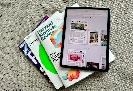 De la lecture, une fois sur papier, une fois sur iPad.