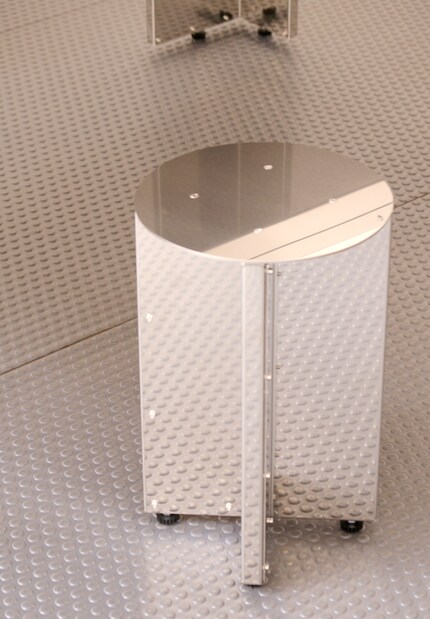 «NM22 Stool» de NM3 | Acier inoxydable
