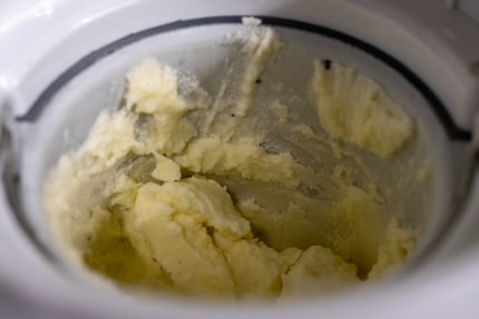 La crème glacée était trop dure.