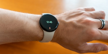 I love my Google Pixel Watch 2, I really do. But that’s nothing to do with its battery life.