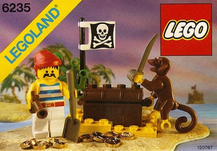 With the pirates, the Lego minifigures received new facial features.