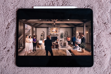 L'écran OLED est tip-top pour les vidéos, mais le format laisse apparaître des barres noires gênantes.