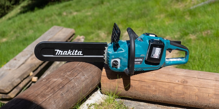 Makita dual battery chainsaw hotsell
