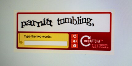 Avant, le captcha n’était composé que de mots illisibles.