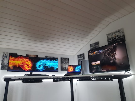 L’admirable gestion des câbles de Raphaël sous son bureau en L réglable en hauteur. 