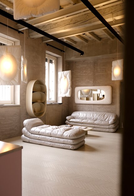 The Solar sofa by Faye Toogood for Tacchini, wooden frame covered with polyurethane foam of different densities, upholstery made of recycled PET fibre, 2024.