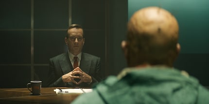 Matthew Macfadyen, star de « Succession », joue merveilleusement le rôle de Mr Paradox.