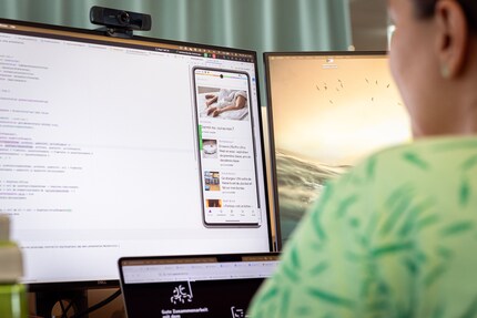Jasmin inspects how her new code works directly in the app.