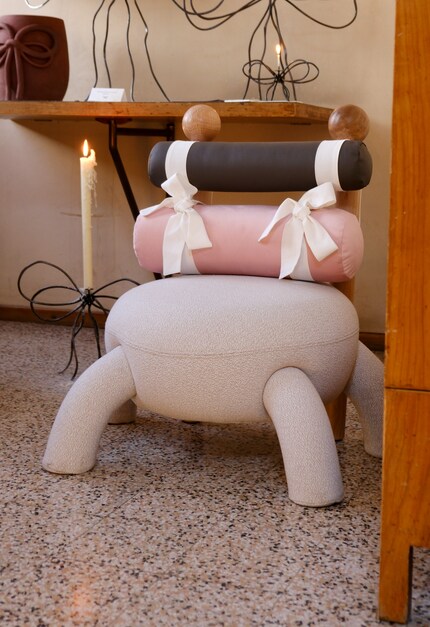 En tant qu'élément décoratif, les rubans sont un moyen abordable de mettre en valeur des objets ou des pièces.