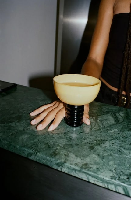 Les verres sont un exemple de design démocratique qui rend les objets élégants et de qualité abordables.