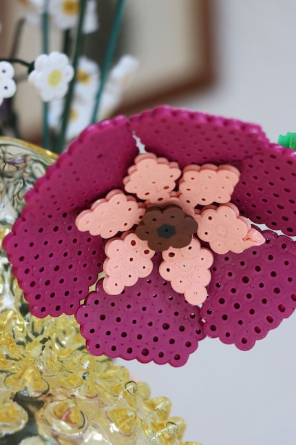 Si vous composez une fleur avec plusieurs éléments, elle paraîtra plus réelle.