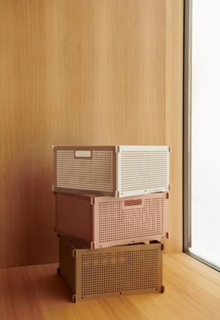 We have the Dirch in one size in our range: 17.5 × 16 × 34 cm.