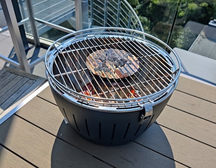 Voilà à quoi ressemblait le barbecue Lotus après sa première utilisation.