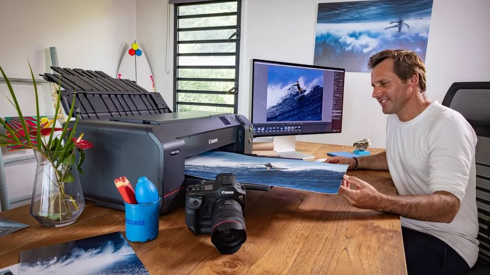 L'impression d'art fin avec la Canon Pro-1100 nécessite un poste de travail spacieux.