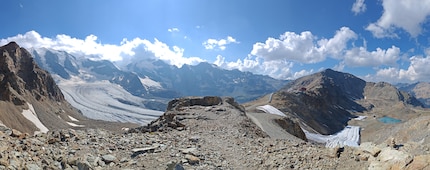 The panorama is impressive.