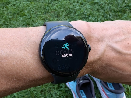 400 mètres de quoi ? De sprint ? À une fréquence cardiaque donnée ? Jusqu’au prochain stand de glaces ? Les unités d’entraînement ne sont pas très claires.