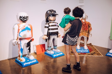 Les figurines Playmo de 1,50 mètre ont été créées par des artistes nationaux et internationaux.