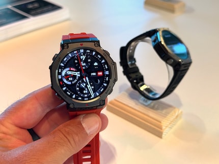 L'Amazfit T-Rex 3 a un grand écran lumineux. 