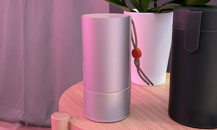 Ce n'est pas une blague, mais une fonctionnalité présentée : si vous tirez légèrement le projecteur vers l'extérieur sans tourner la lentille vers l'extérieur, vous pouvez également utiliser le MoGo 3 Pro comme un lampadaire.