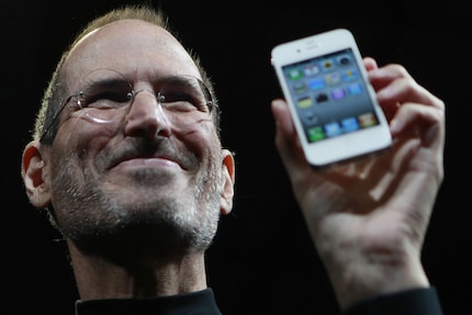 Cela fait plus de 14 ans que Steve Jobs a présenté l'iPhone 4. Je me sens soudain vieux.