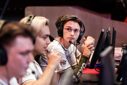 Sa période active en tant que professionnel est terminée, mais Yannic est encore sollicité par des équipes.