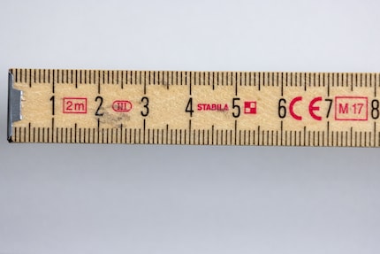 Un objet de huit centimètres peut être photographié en plein format avec le RF 24-105mm F4-7.1. La netteté n'est cependant pas la meilleure.