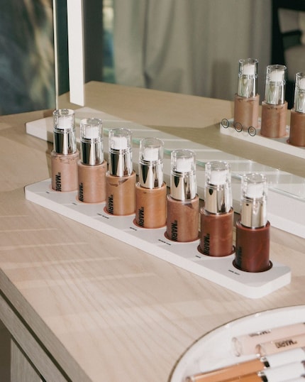 The Soft Sculpt Bronzing & Shaping Serum is one of my favourite bronzers.