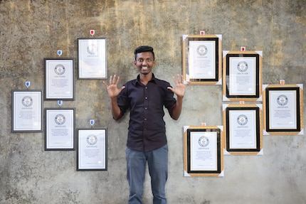 Konok Karmakar from Bangladesh holds a total of 16 Guinness records, all for his particularly skilful handling of a football.
