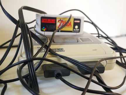 Cette Super Nintendo des années 90 représente bien le chaos qui régnait dans ma tête quand je jouais à « Zelda ». La console fonctionne encore aujourd’hui.