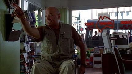 Locke était en fauteuil roulant avant le crash. L'île l'a guéri.