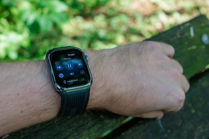 La Watch D2 diffuse de la musique directement via son haut-parleur.
