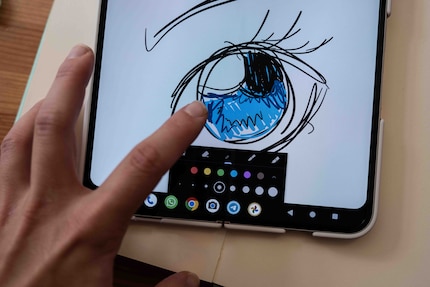 L’application de prise de notes serait plus appropriée pour dessiner. Officiellement, Google ne propose pas de stylet. Et avec le doigt, c’est insatisfaisant.