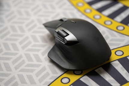 In terms of shape, the MT760M is very similar to the MX Master 3.