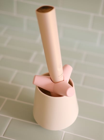 Tetrapot : des brosses à dents propres et sèches dans chaque récipient.