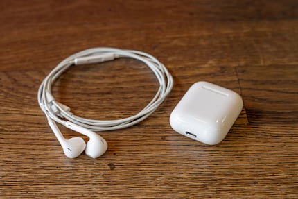 En termes de qualité vocale, les EarPods d’Apple (désormais la version USB-C) sont encore largement supérieurs aux modèles sans fil en 2024.
