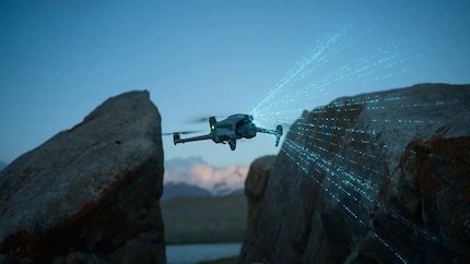 Le télémètre LiDAR détecte les obstacles vers l'avant, même la nuit.