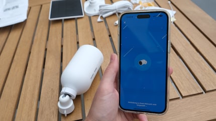 L’appli guide pas-à-pas dans l’installation.