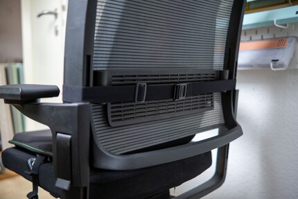 The effect of the lumbar support is reduced by the cushion.