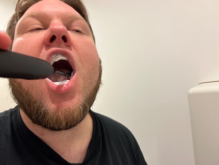 J’ai donné le meilleur de moi-même pour me brosser les dents et j’ai pu atteindre toutes les dents sans problème.