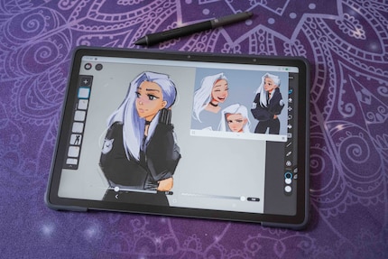 Grâce aux fenêtres flottantes, j’utilise Pinterest comme source d’inspiration pour dessiner.