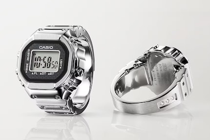 Without fingers for size comparison, it could also be a wristwatch.