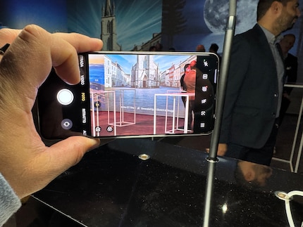 Le GT 7 Pro est doté d'un zoom optique triple.