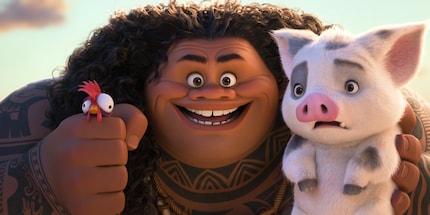 Le coq Hei Hei, le demi-dieu Maui et le petit cochon Pua accompagnent Vaiana.