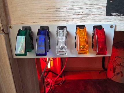 The switches for the individual stations of the setup. Only three of them are in use