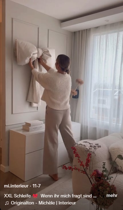 Les boucles DIY sont réalisées avec des matériaux comme des coussins, du carton et du tissu