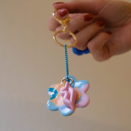 Fleur et lèvres en porte-clés.