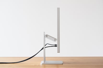 Chez Apple, chaque pièce est usinée dans de l’aluminium massif. Le réglage de la hauteur en option est toutefois aussi un exemple parfait de suringénierie coûteuse.