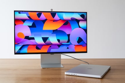 Le Samsung S90PC a l’air plus cheap en vrai que sur les photos.